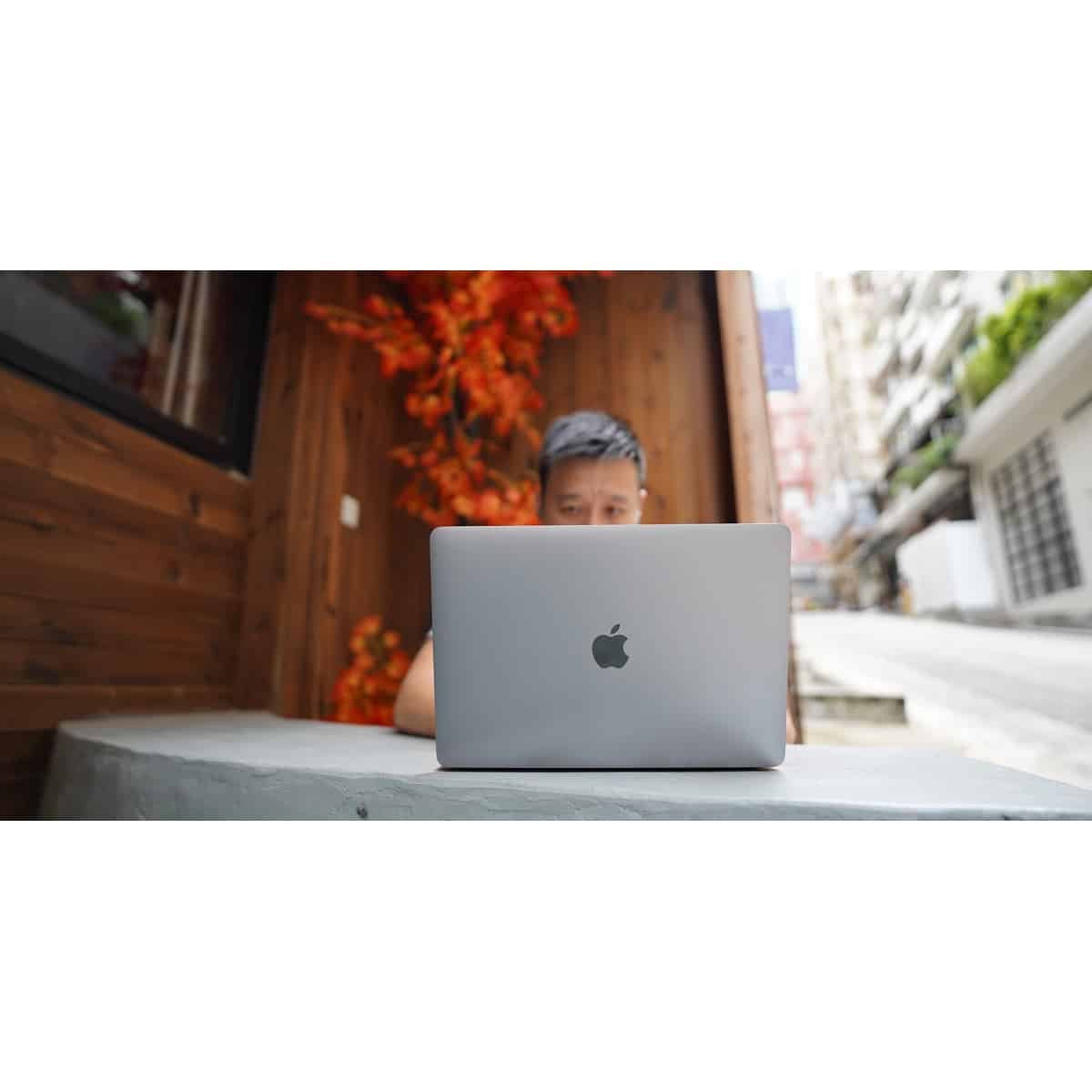 لپ تاپ 13.3 اینچی اپل مدل Macbook Pro MNEQ3 2022 LLA