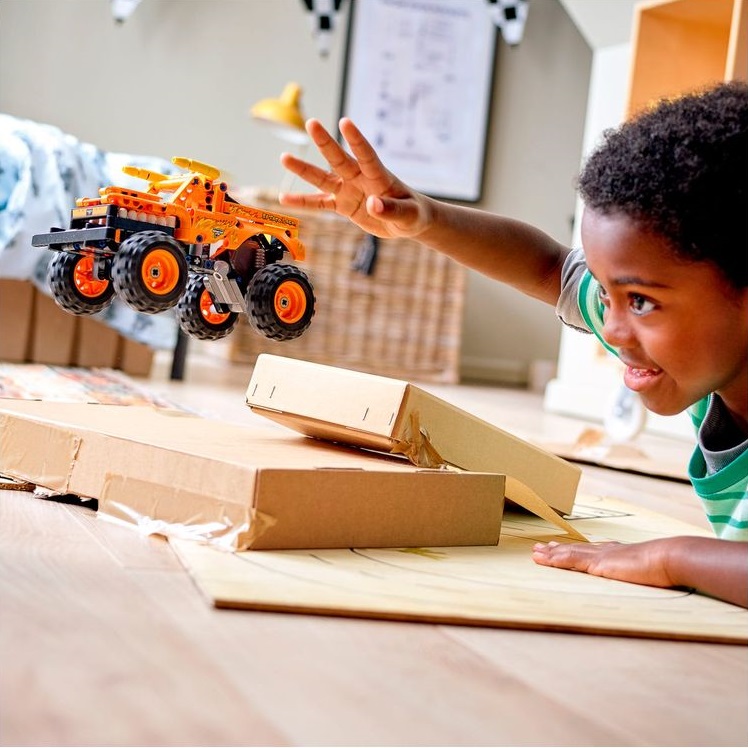 لگو سری Technic مدل Monster Jam El Toro Loco کد 42135