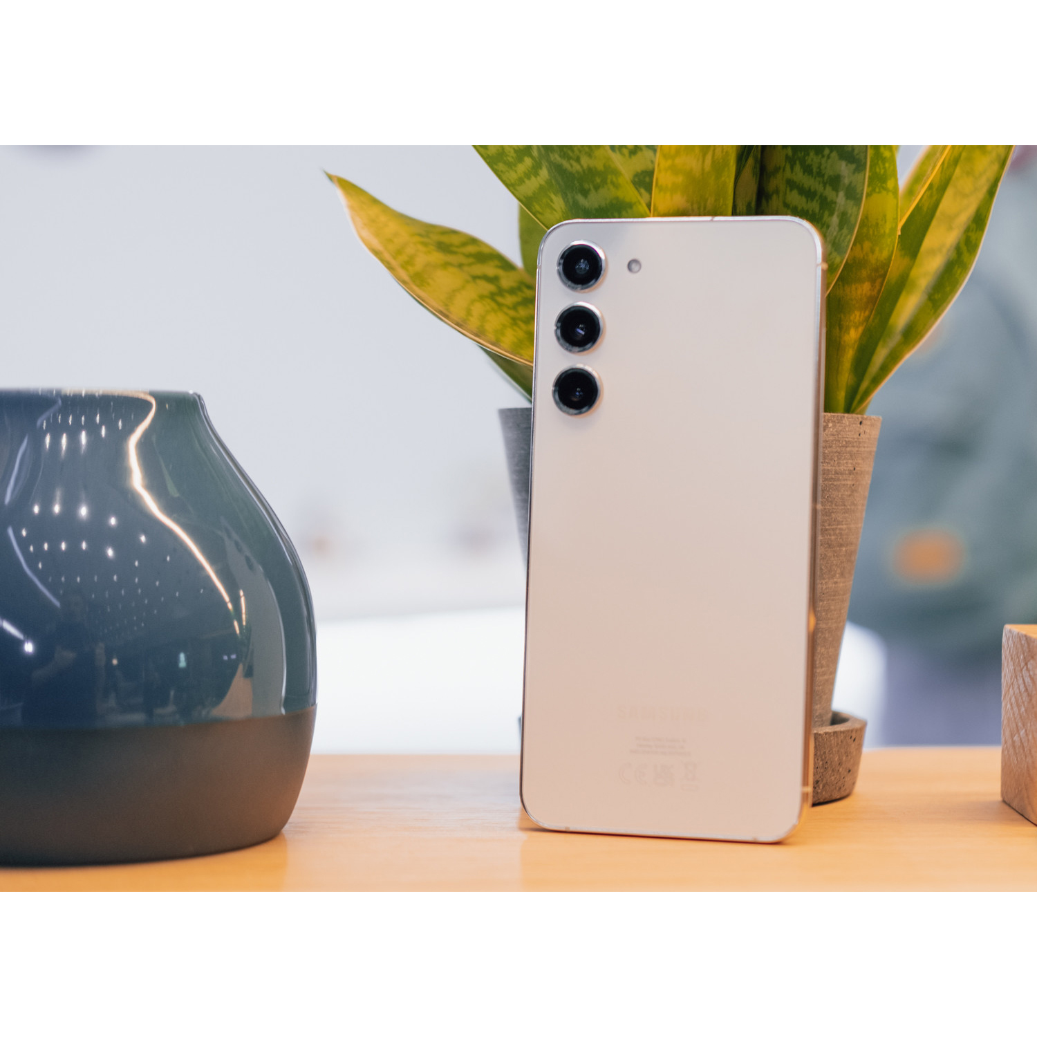 گوشی موبایل سامسونگ مدل Galaxy S24 دو سیم کارت ظرفیت 128 گیگابایت و رم 8 گیگابایت - ویتنام